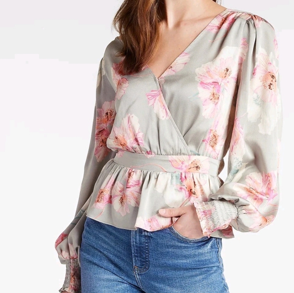 Express silky floral peplum top in size small.